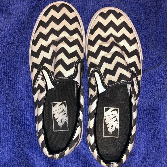 vans slip on zig zag